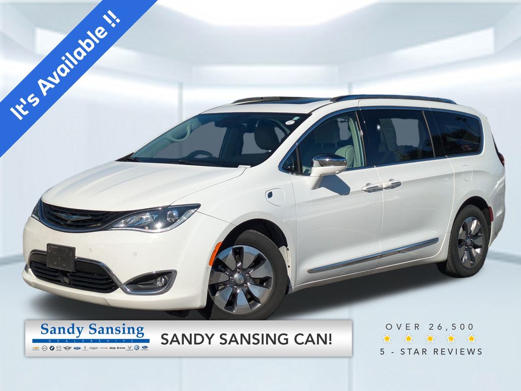 2018 Chrysler Pacifica Hybrid Limited's photo