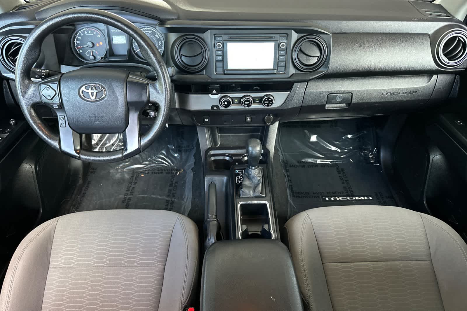 2017 Toyota Tacoma SR photo 3