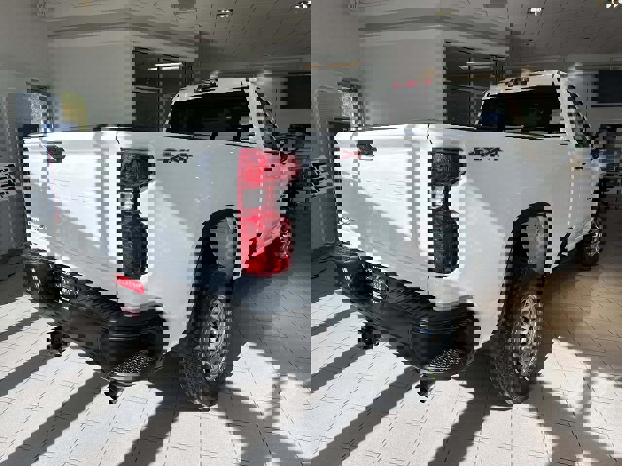 2025 Chevrolet Silverado 2500HD photo 6