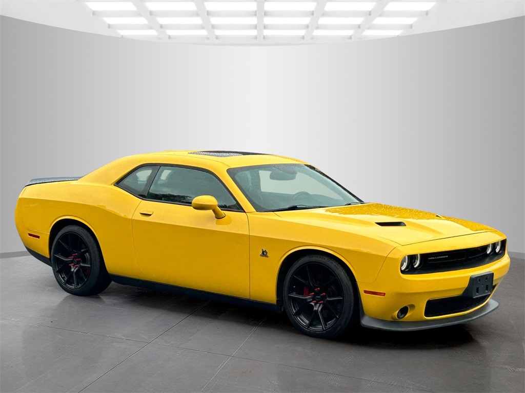 2017 Dodge Challenger R/T photo 7