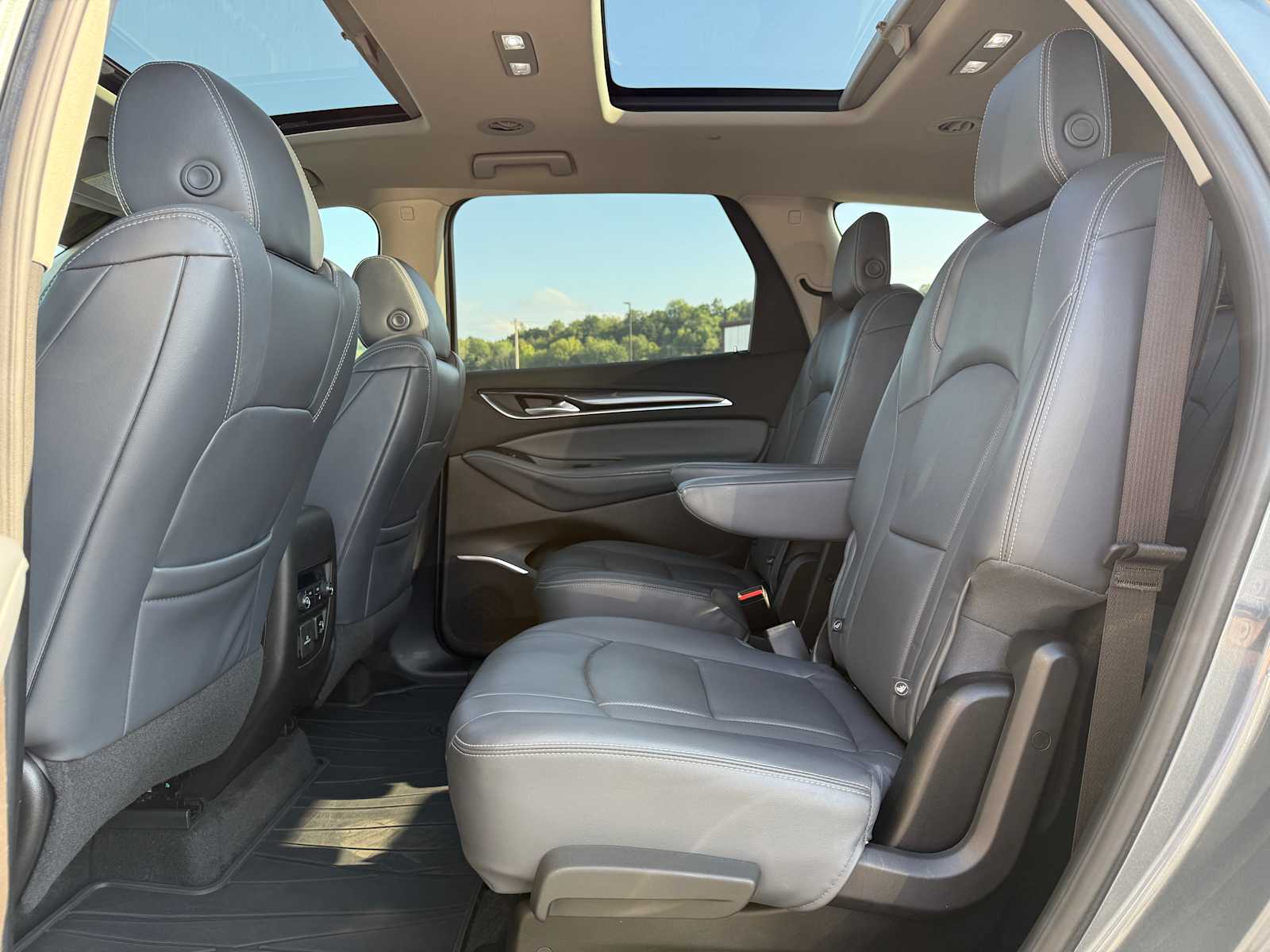 2018 Buick Enclave Premium photo 35
