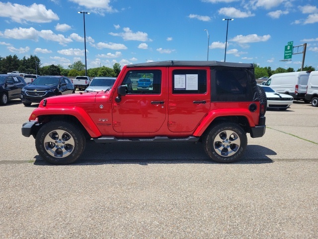 2018 Jeep Wrangler Unlimited Sahara photo 2