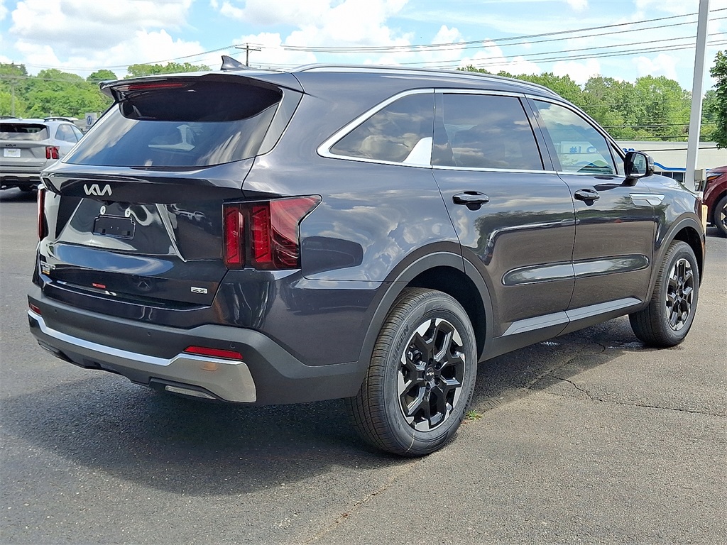 2025 Kia Sorento S photo 6
