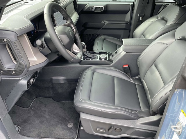 2025 Ford Bronco Outer Banks photo 7