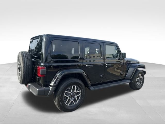 2025 Jeep Wrangler Sahara photo 4