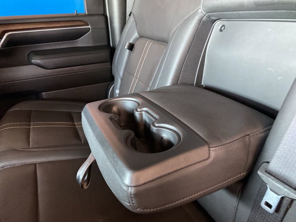 2024 Chevrolet Silverado 2500HD High Country photo 16