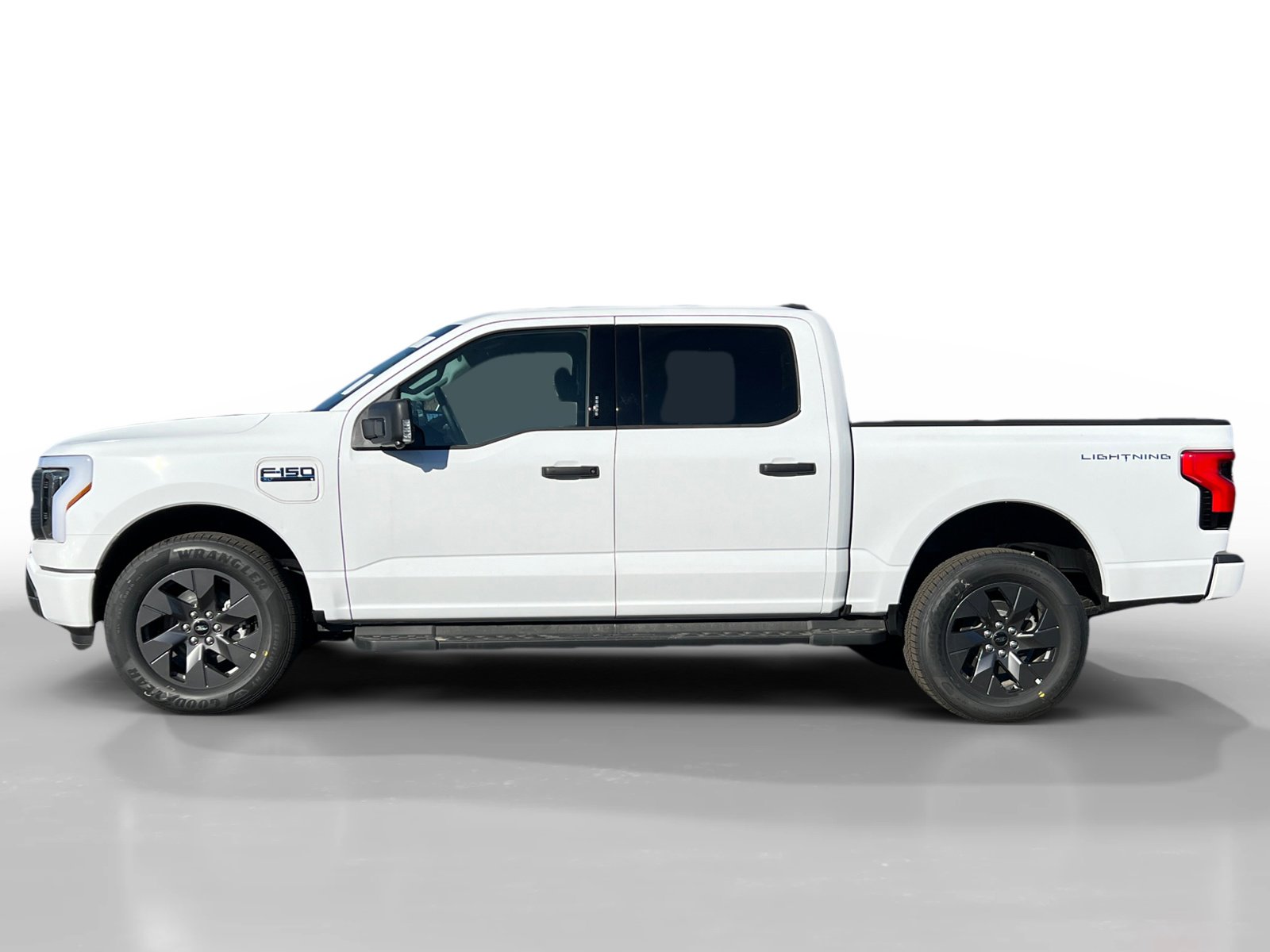 2024 Ford F-150 Lightning XLT photo 2