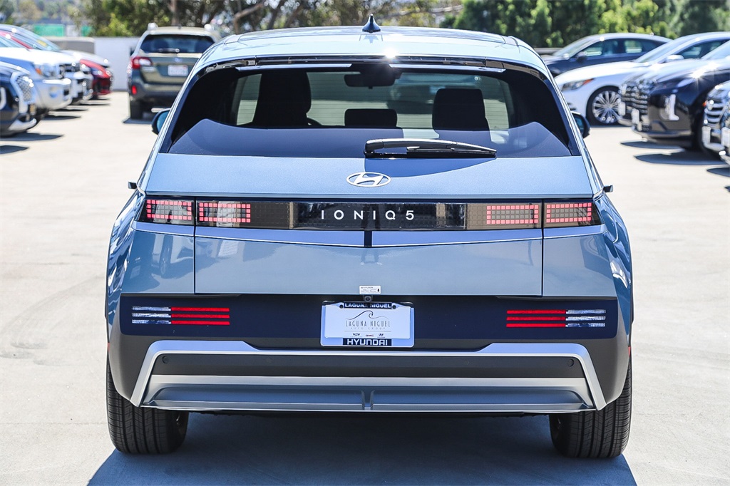 2025 Hyundai Ioniq 5 SE Standard Range photo 4