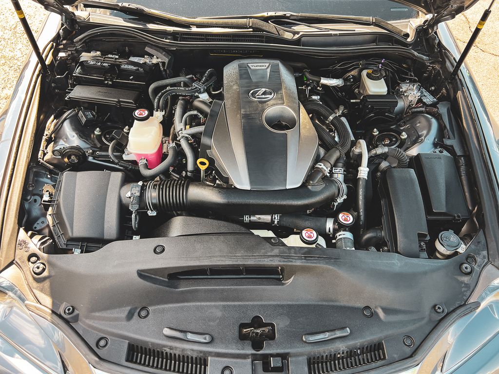 2016 Lexus IS 200t photo 31