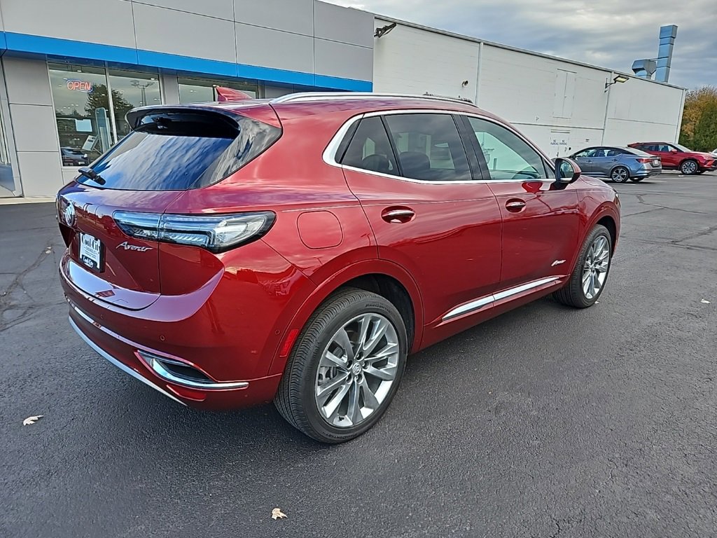 2023 Buick Envision Avenir photo 3