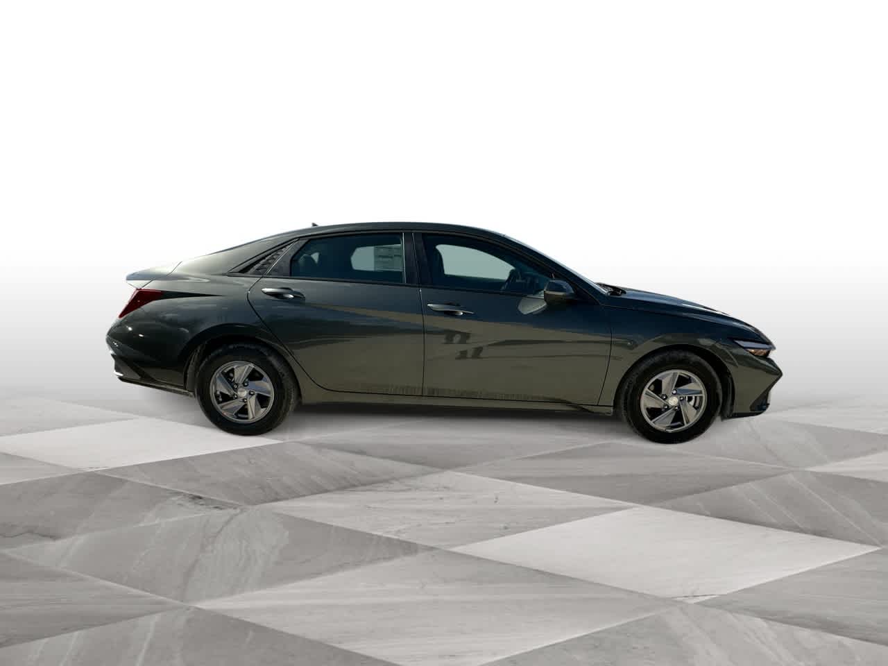 2025 Hyundai Elantra SE photo 9