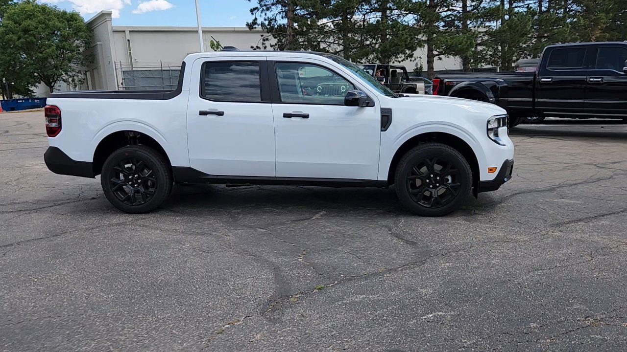 2025 Ford Maverick XLT photo 9