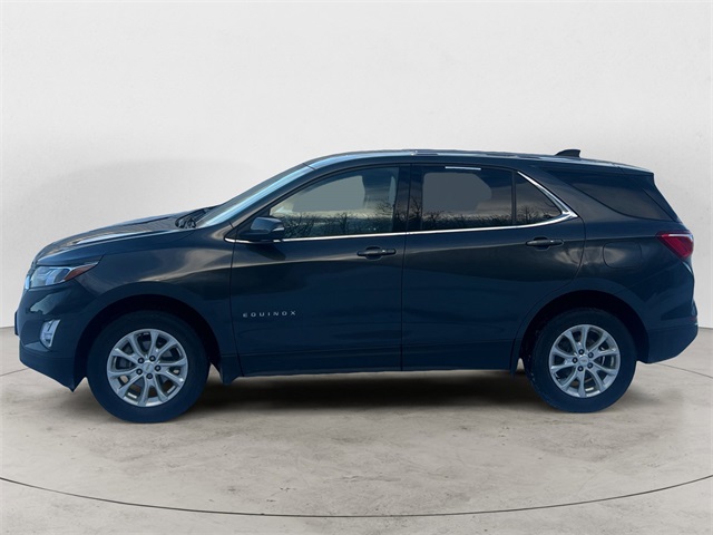 2019 Chevrolet Equinox LT photo 2