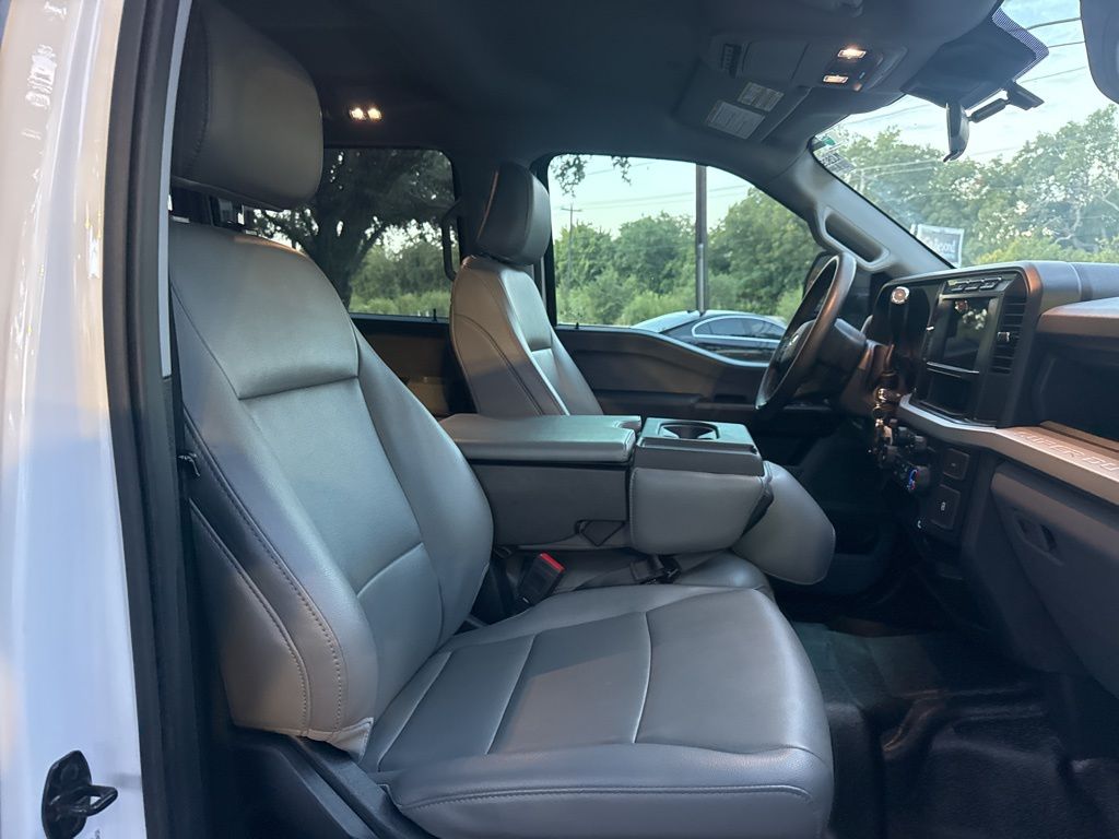 2023 Ford F-350 photo 21