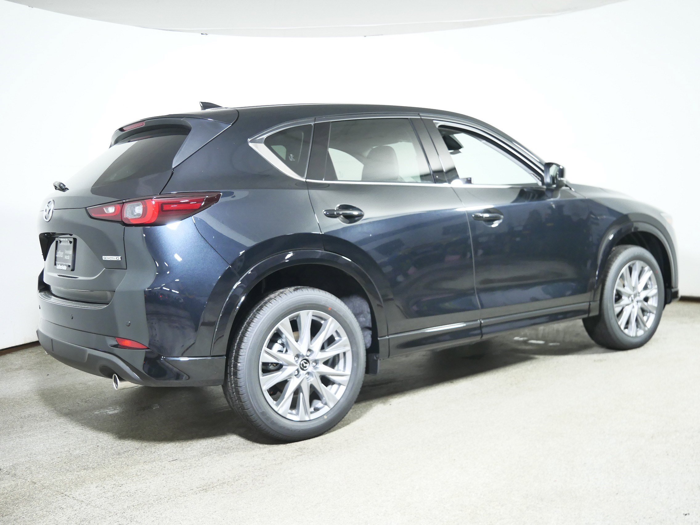 2025 Mazda CX-5 2.5 Premium Plus photo 2