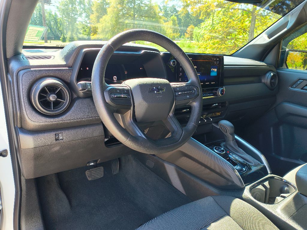 2024 Chevrolet Colorado Trail Boss photo 17