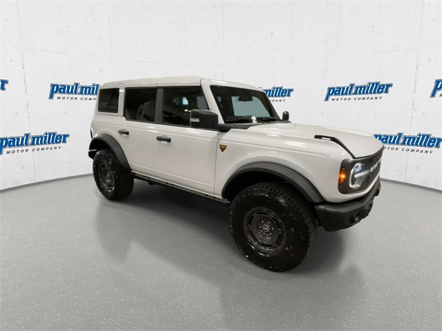 2025 Ford Bronco Badlands photo 2