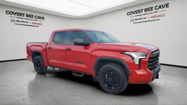 2022 Toyota Tundra SR5's photo