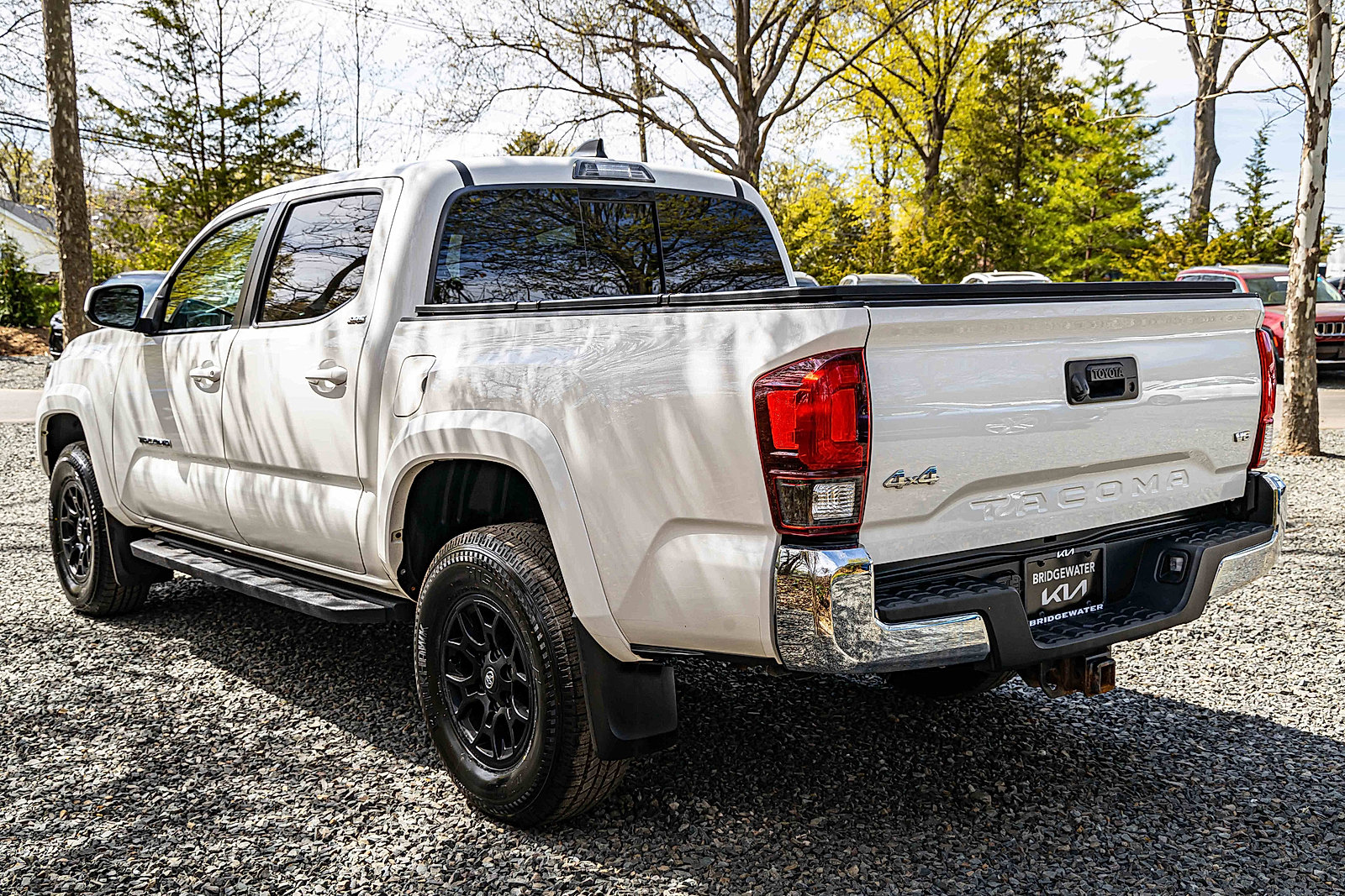 2022 Toyota Tacoma SR5 4x4 photo 4