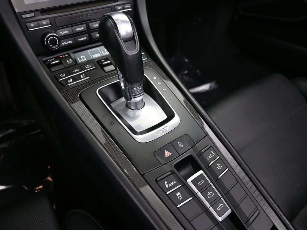 2017 Porsche 911 Turbo S photo 23
