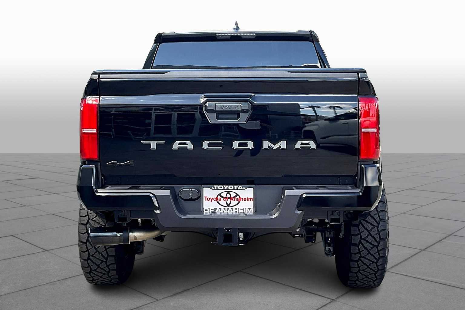 2025 Toyota Tacoma SR5 4x4 Double Cab photo 4