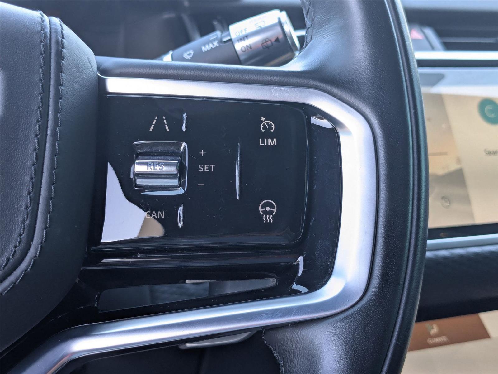 2022 Land Rover Range Rover Velar R-Dynamic S photo 12