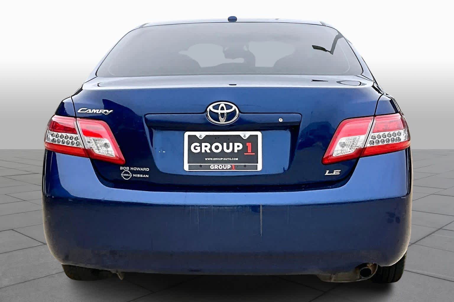 2010 Toyota Camry LE photo 4