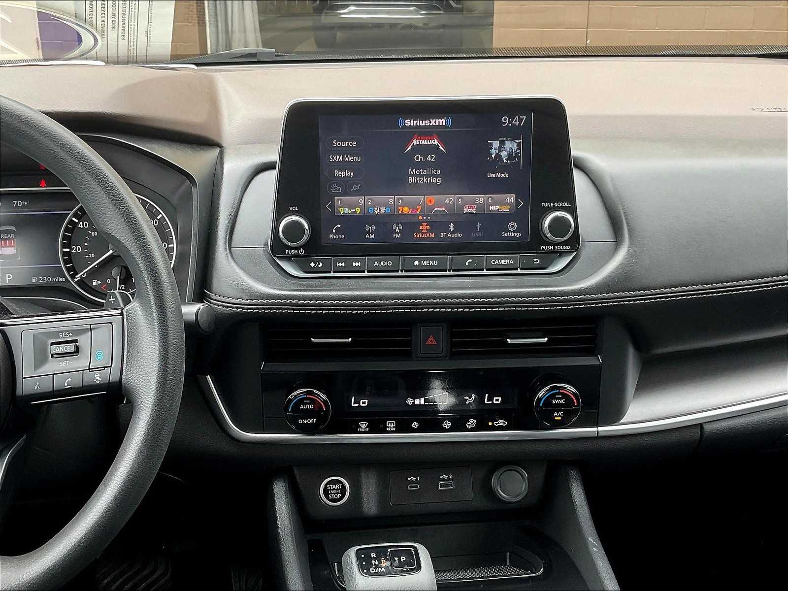 2023 Nissan Rogue SV photo 16