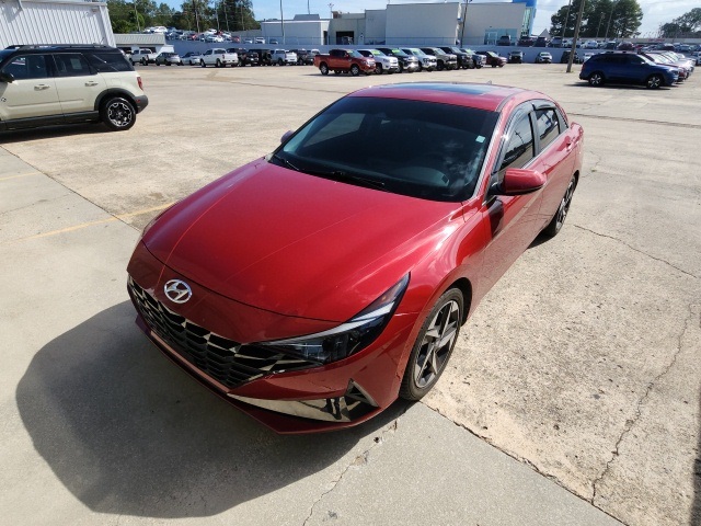 2022 Hyundai Elantra Limited photo 2