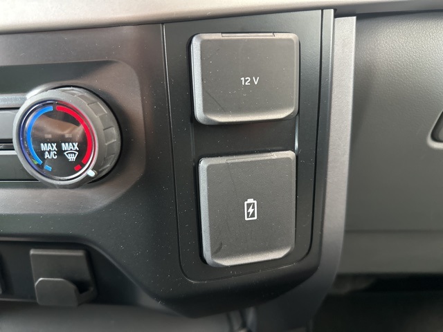2023 Ford F-150 XLT photo 25