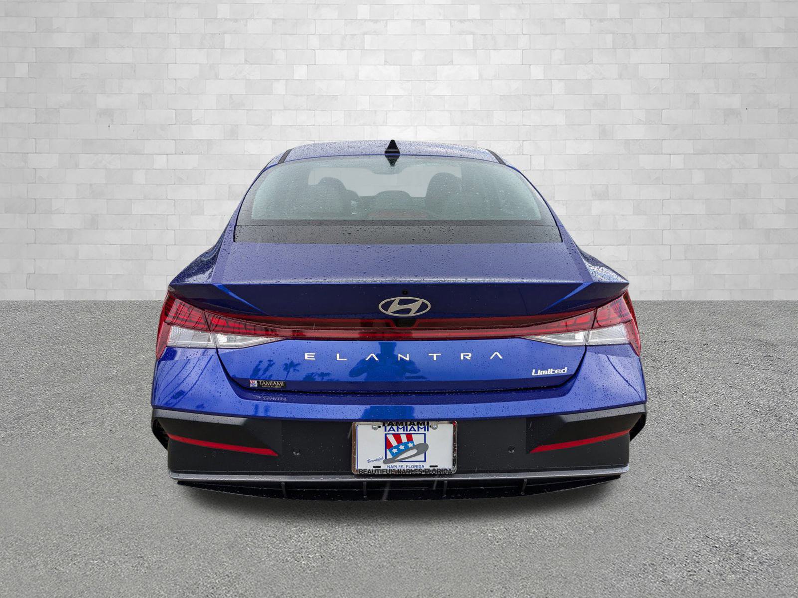 2025 Hyundai Elantra Limited photo 4