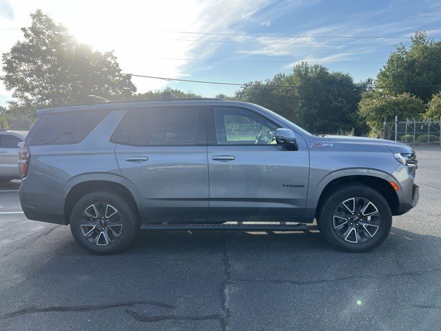 2021 Chevrolet Tahoe Z71 photo 2
