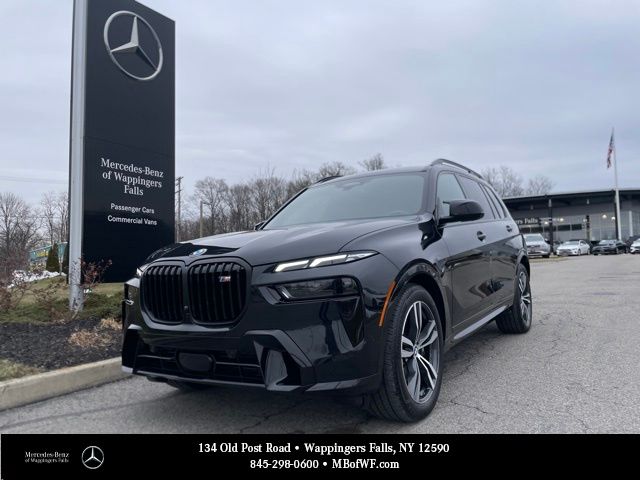 2026 BMW X7 M60i's photo