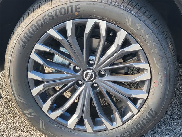 2025 Nissan Rogue Platinum photo 11