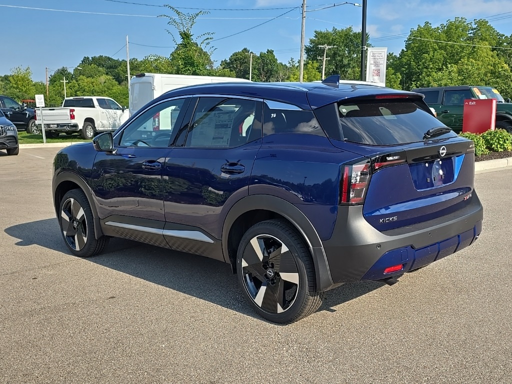 2025 Nissan Kicks SR photo 3