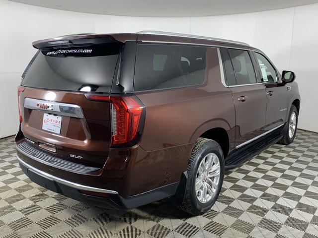 2023 Gmc Yukon XL SLT photo 4