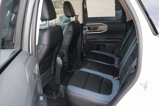2025 Ford Bronco Sport Outer Banks photo 9