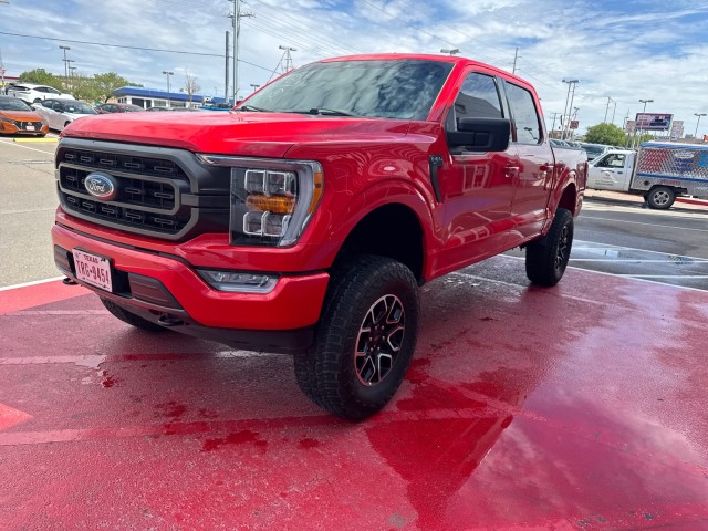 Used 2021 Race Red Ford XLT image 19