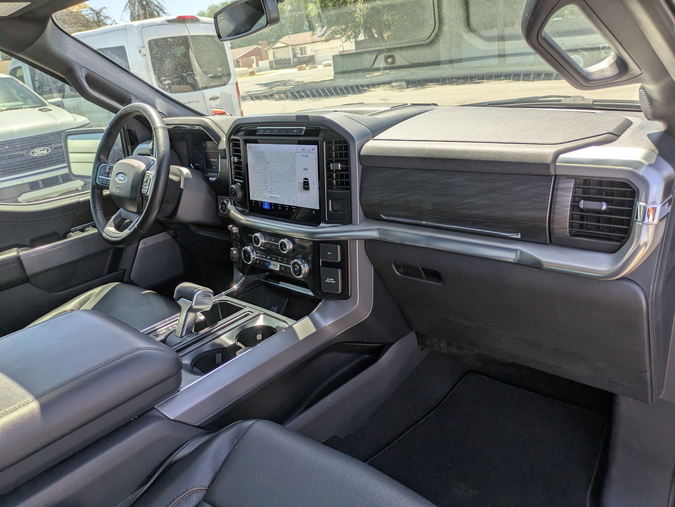 2024 Ford F-150 Lariat photo 32