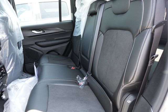2025 Jeep Grand Cherokee Altitude X photo 20