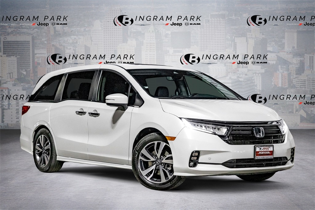 2022 Honda Odyssey Touring's photo