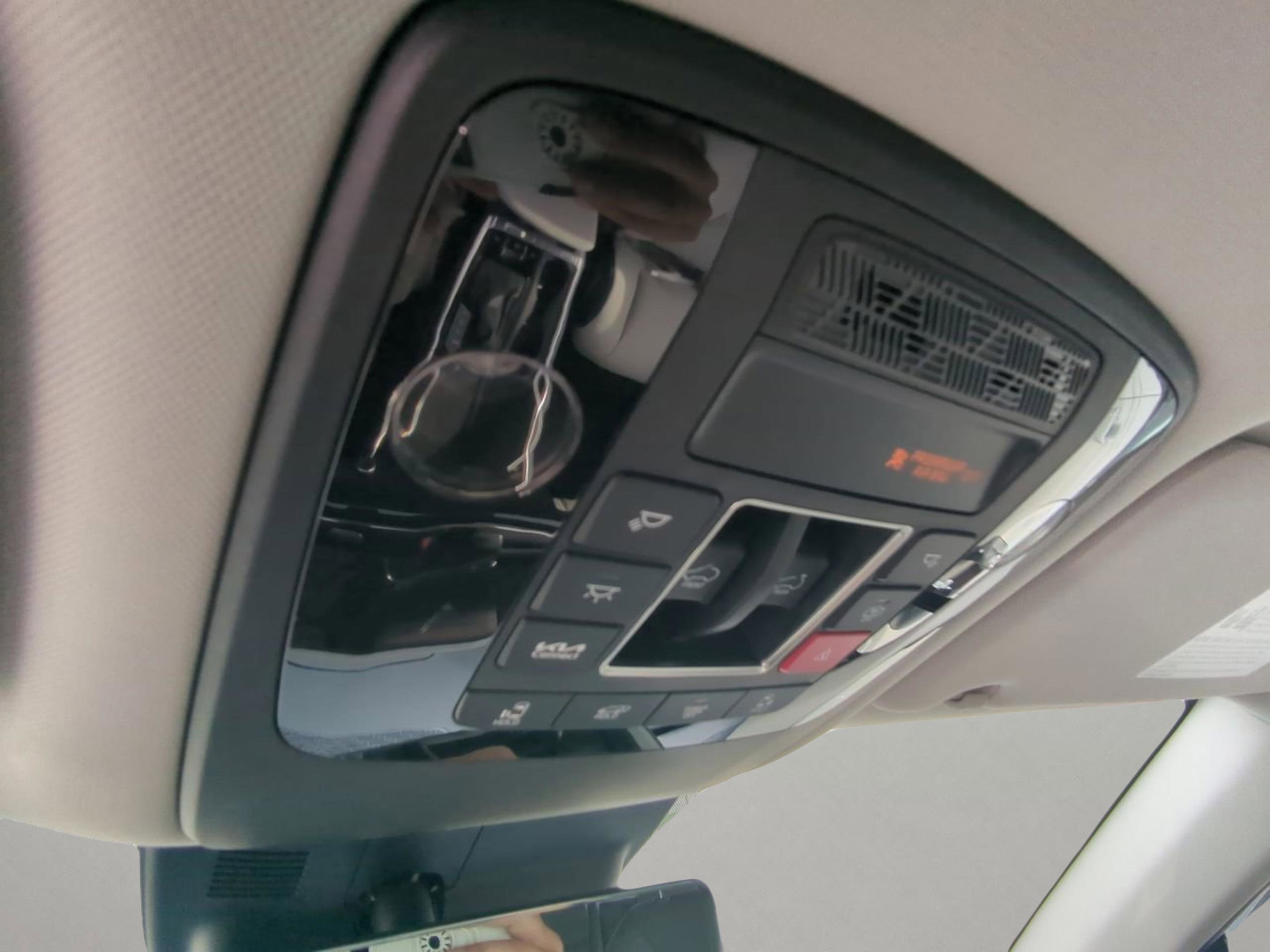 2026 Kia Carnival SX Prestige photo 20