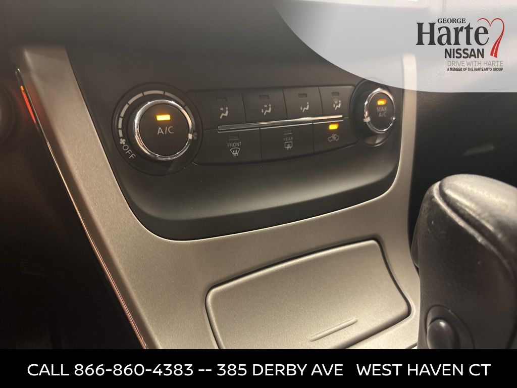 2015 Nissan Sentra SV photo 10