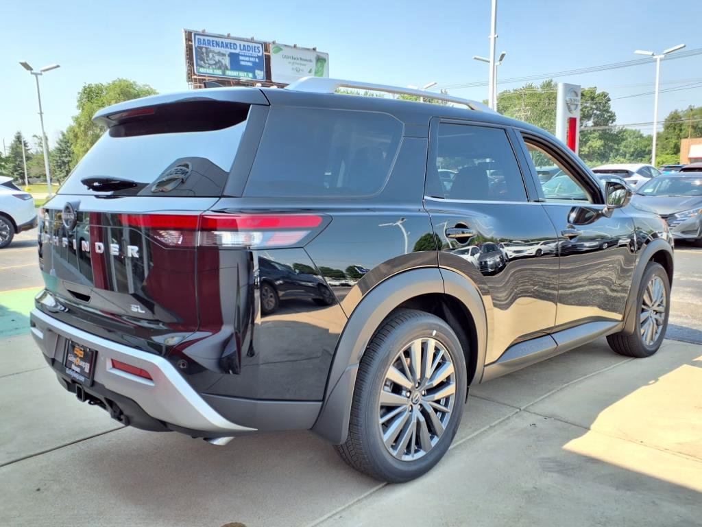 2025 Nissan Pathfinder SL photo 11