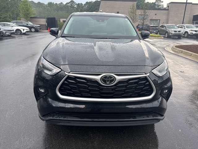 2023 Toyota Highlander L photo 4