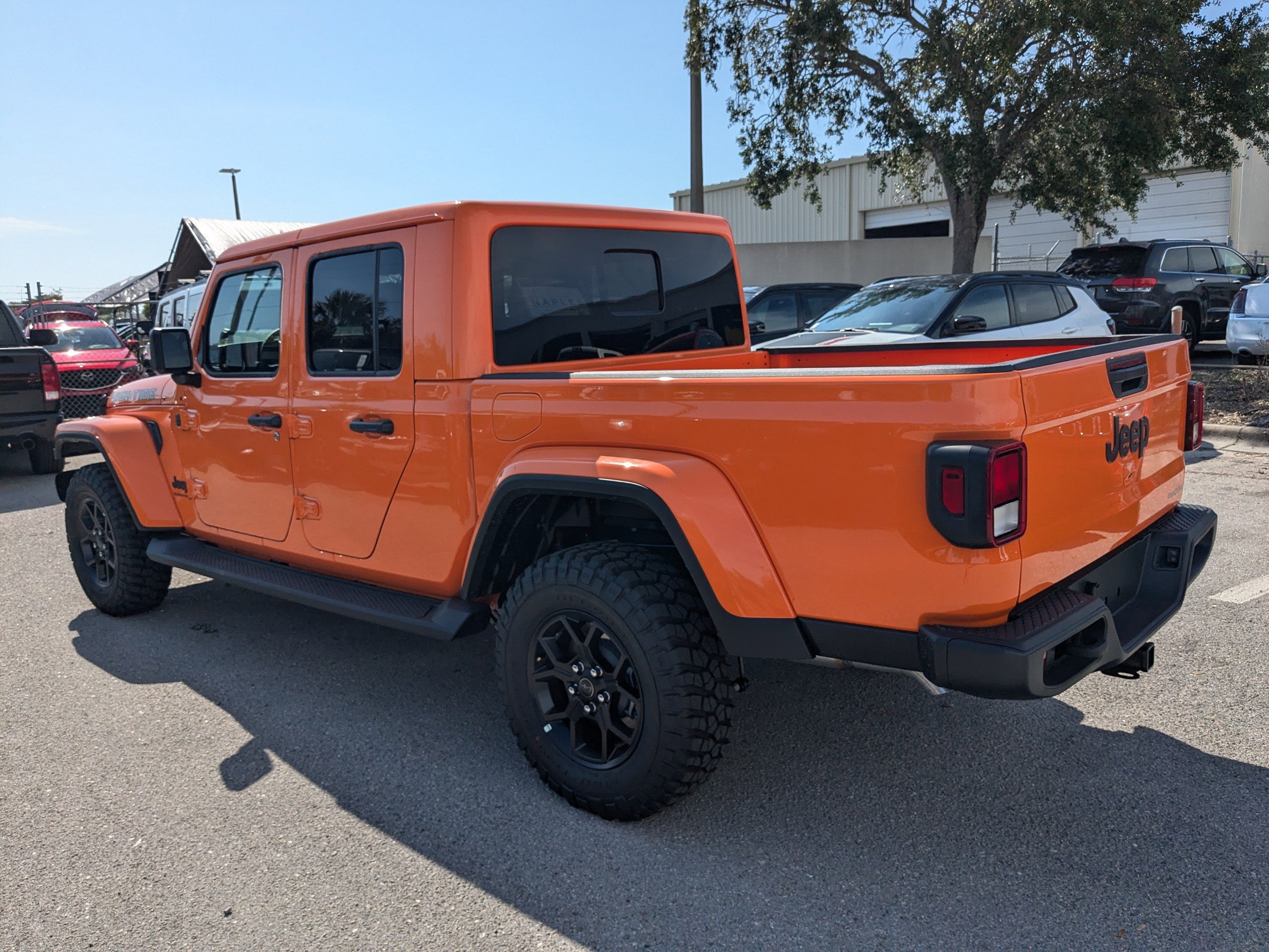 2025 Jeep Gladiator Sport photo 28