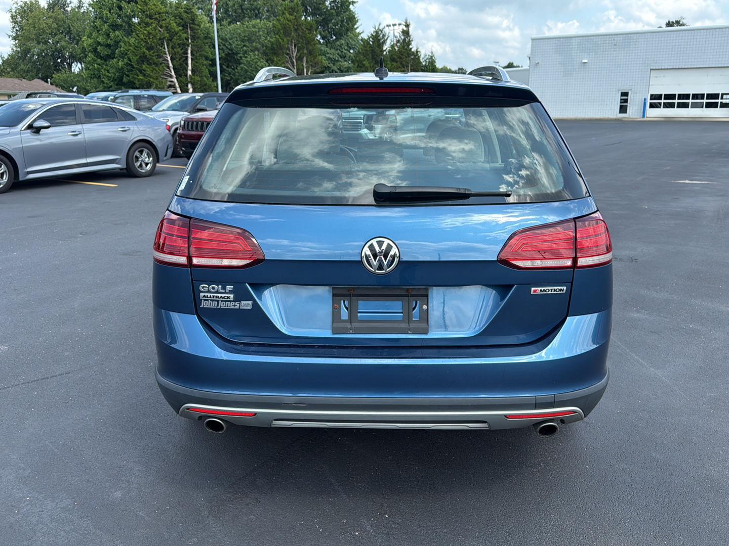 2019 Volkswagen Golf Alltrack S photo 13