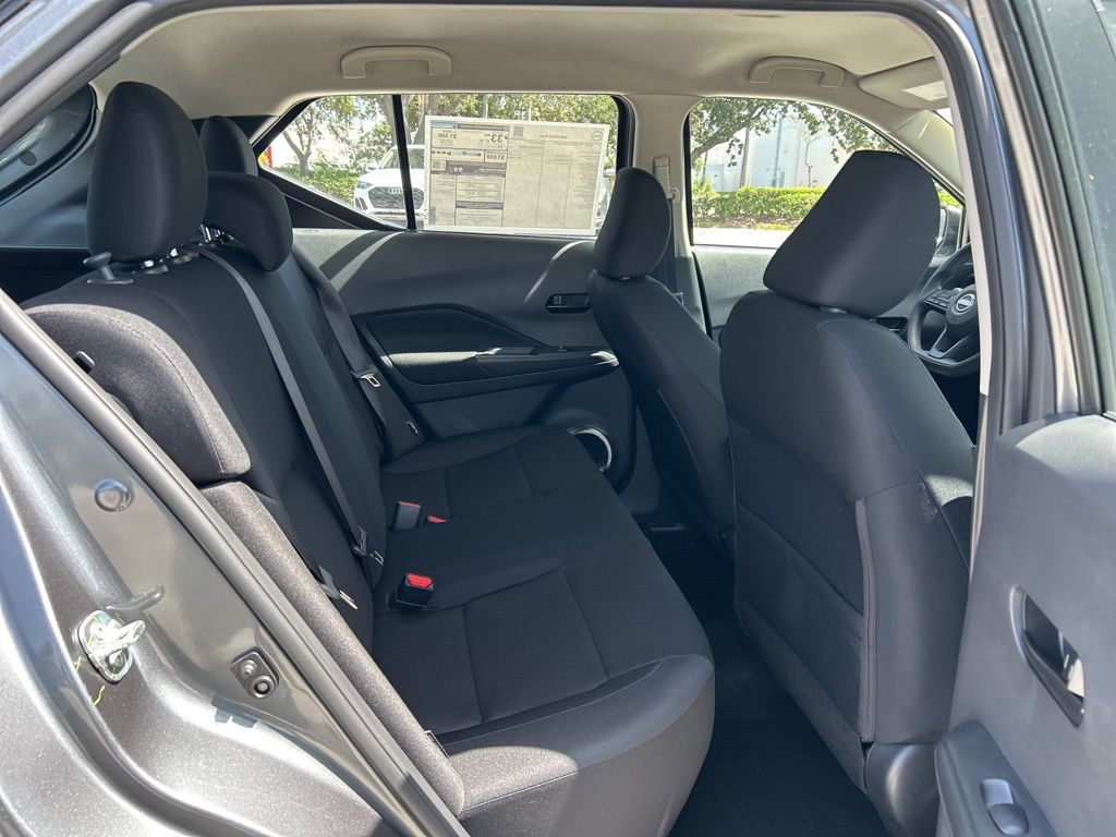 2025 Nissan Kicks Play S photo 32