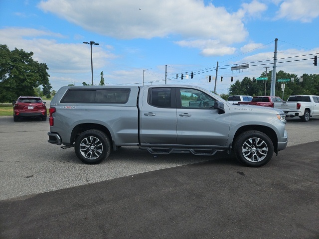 2024 Chevrolet Silverado 1500 RST photo 2