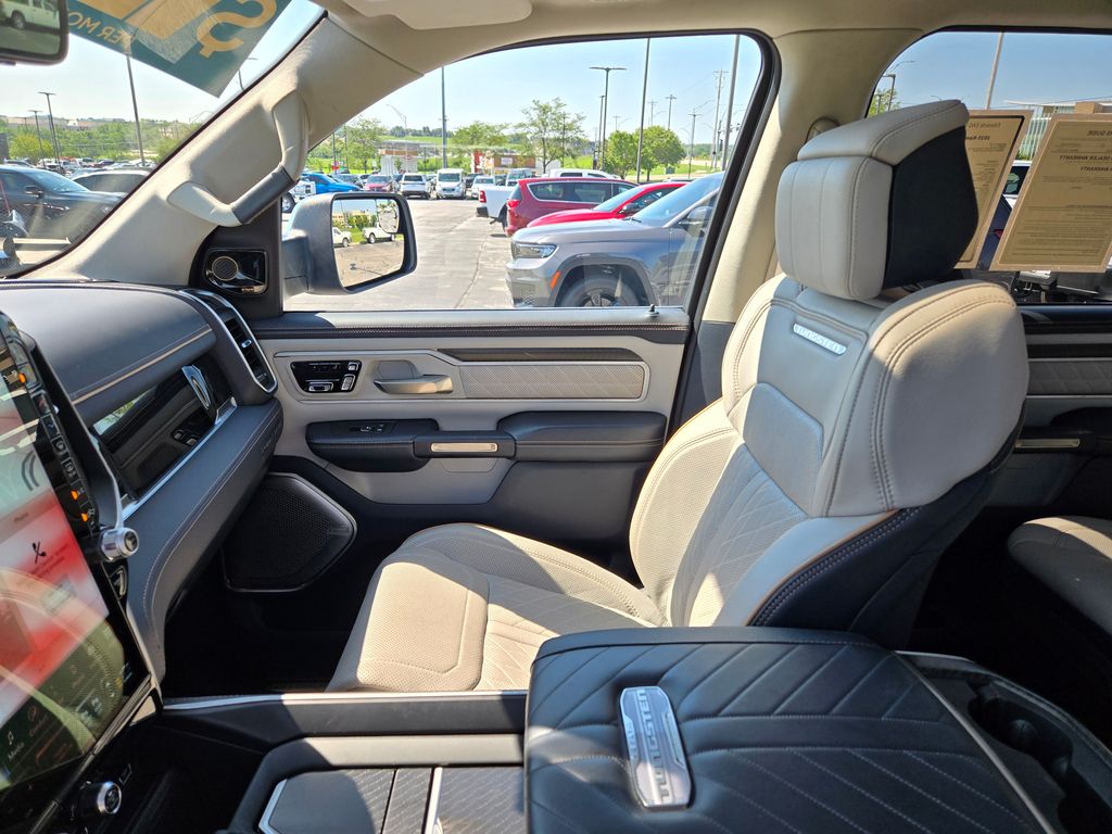 2025 Ram 1500 photo 25
